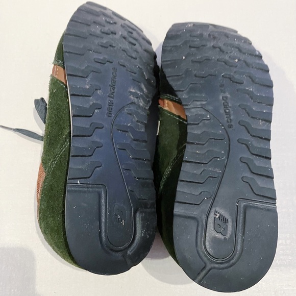 New Balance Green and Brown Men’s Sneakers - Picture 6 of 7